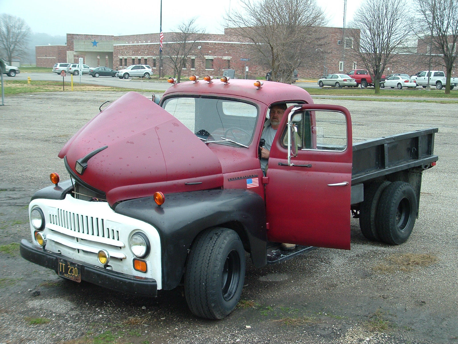 1950 international harvester 1 ton flatbed dually for sale in Paragon