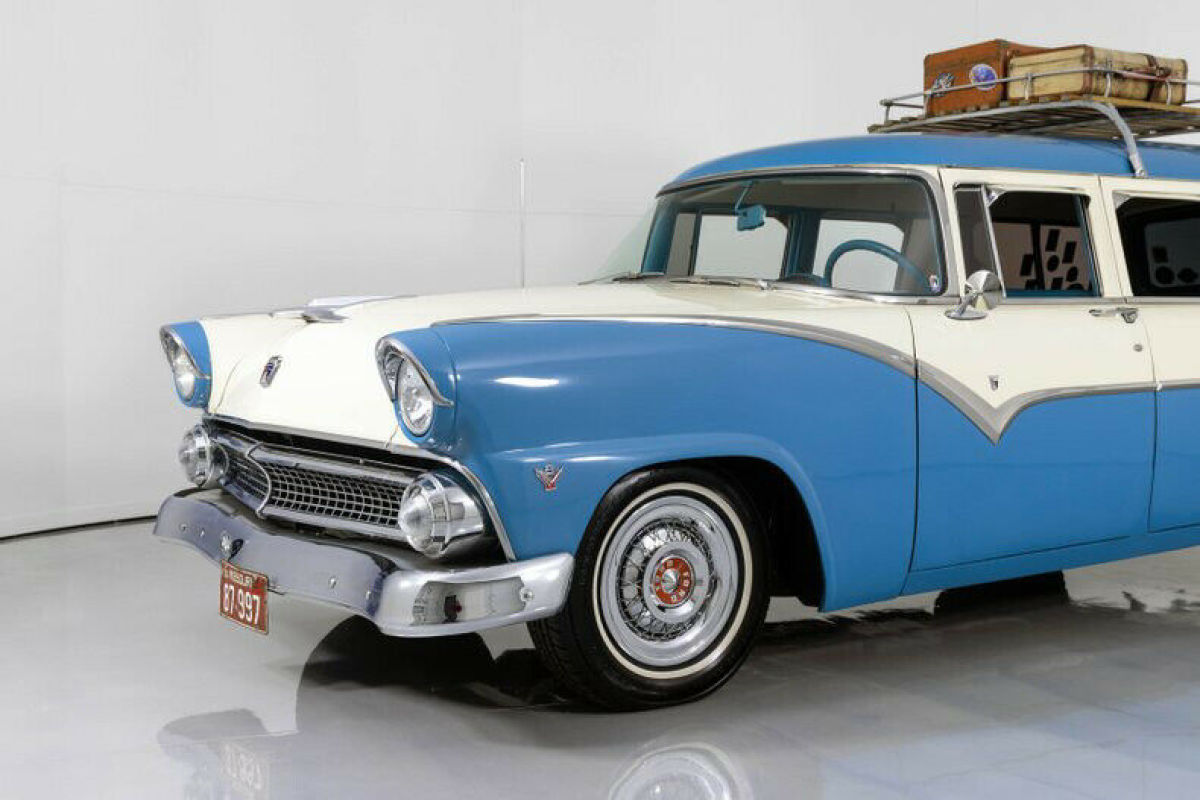 1955 Ford Country Sedan Wagon Restomod Fuel Injected 5.0