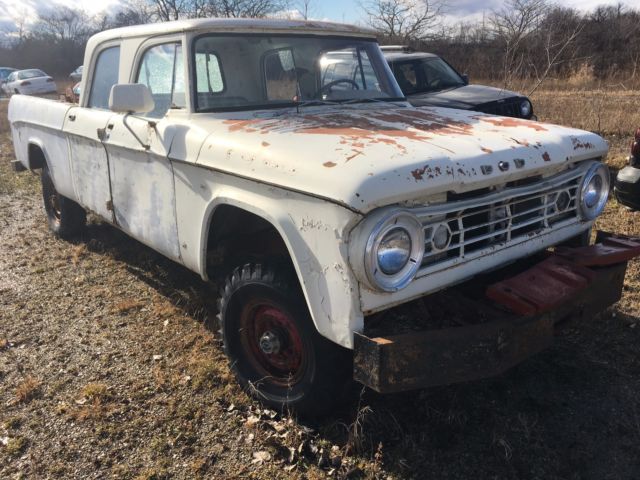 1966 Dodge W200 Sweptline Power Wagon 4 Door Crew Cab 4wd