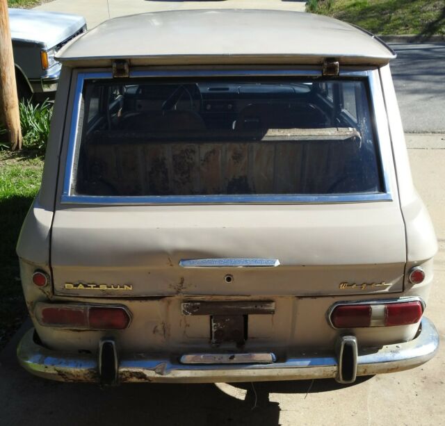 1967 Datsun Wagon with J13 and manual for sale: photos, technical specifications, description