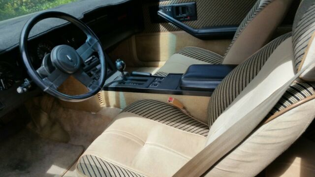 1984 Z28 Camaro Black Gold Doeskin Interior V8 305ho Posi