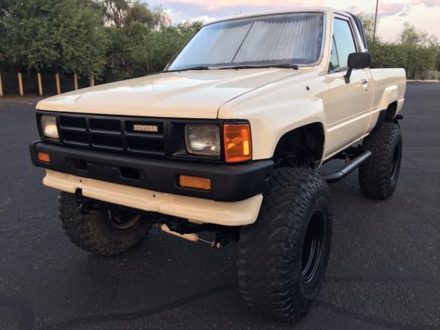 1985 Toyota Hilux Pickup Truck 4x4 Lifted 85k Original Miles For