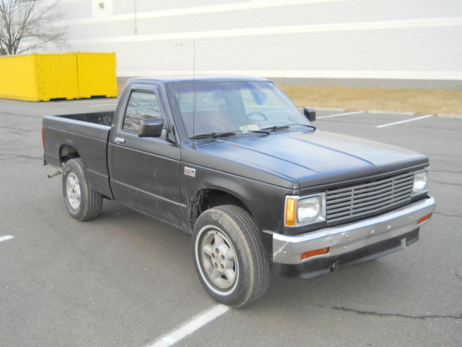 1988 Chevrolet S-10 Regular Cab 2D Pickup 2.8L V6 TBI Automatic for