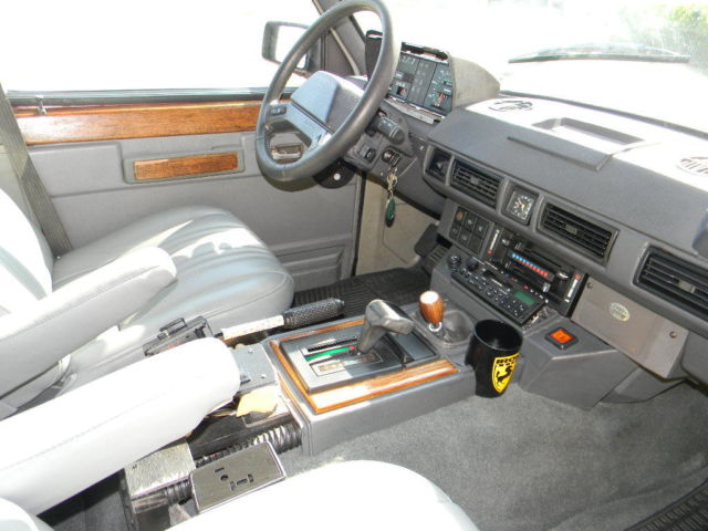 Range Rover Classic Interior  : It Appears To Be A Fabric Of Sorts.