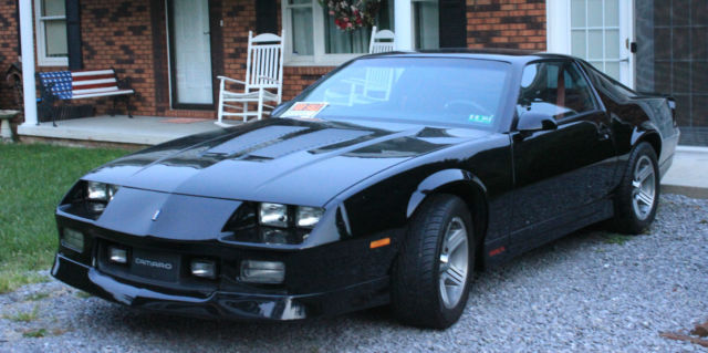 1989 Iroc Z 28 Black One Owner New Interior Carpet And