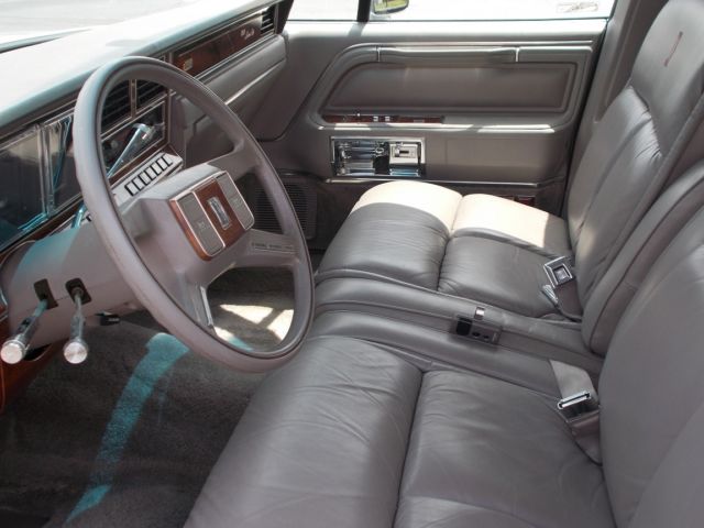 1989 Lincoln Town Car Cartier Sedan 4 Door 5 0l Must Sell For
