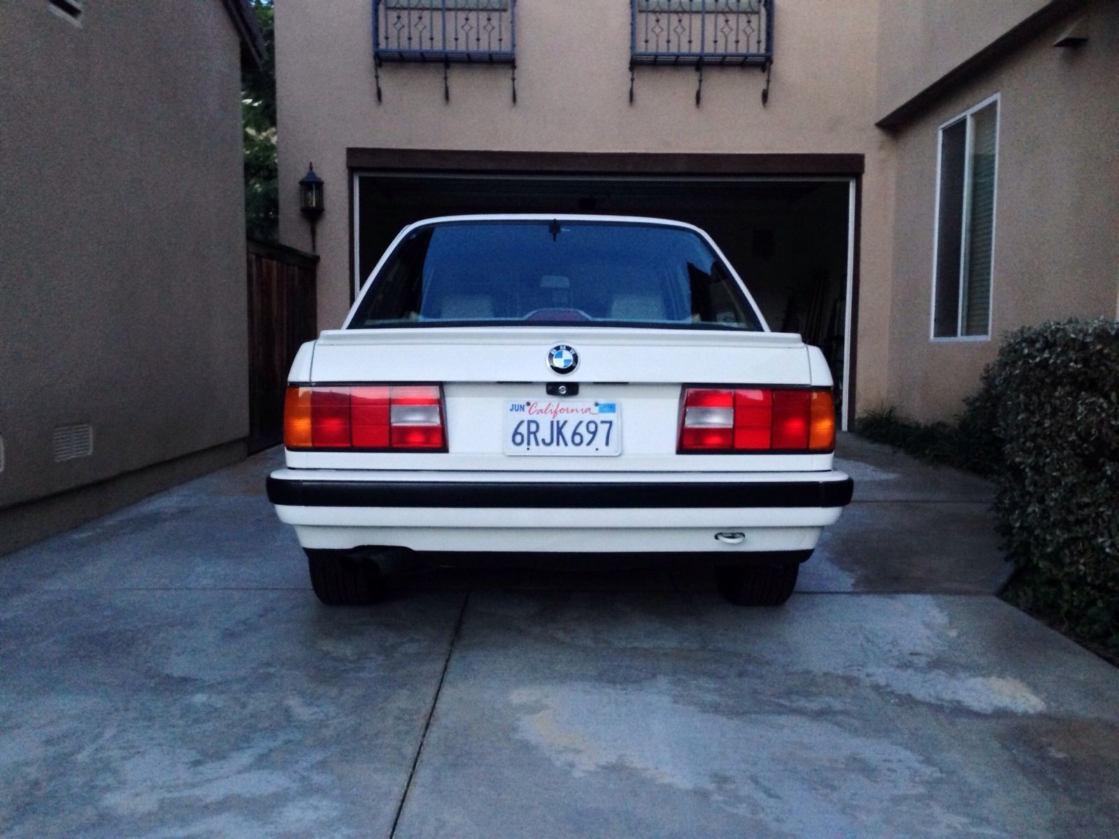 1990 Bmw E30 325is Base Coupe 2 Door 2 5l White Tan