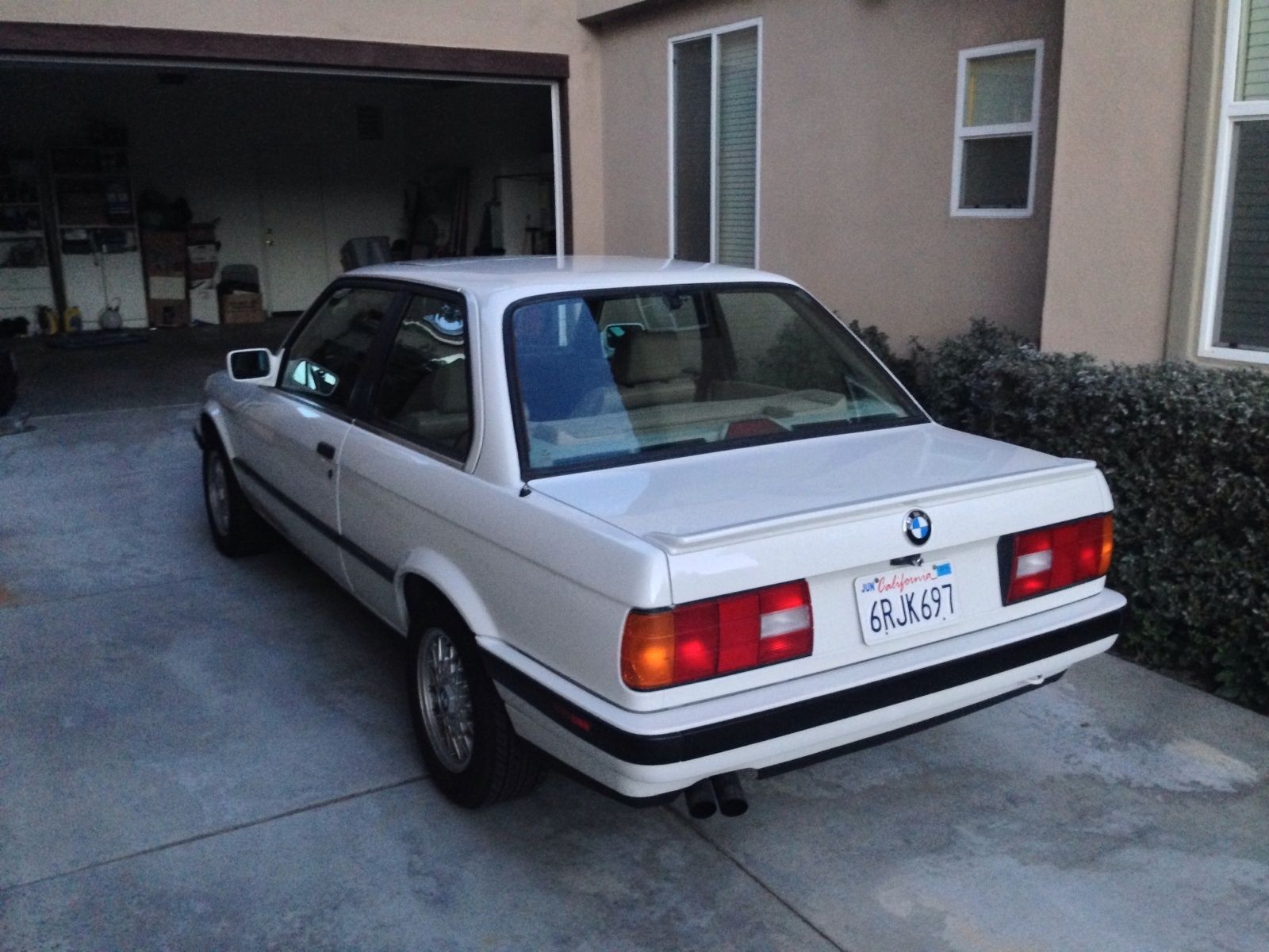 1990 Bmw E30 325is Base Coupe 2 Door 2 5l White Tan