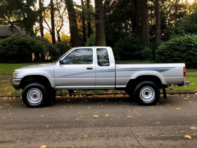 1990 Toyota Pickup 4x4 Extra Cab 5 Speed 22re 4cyl Efi 145k Miles