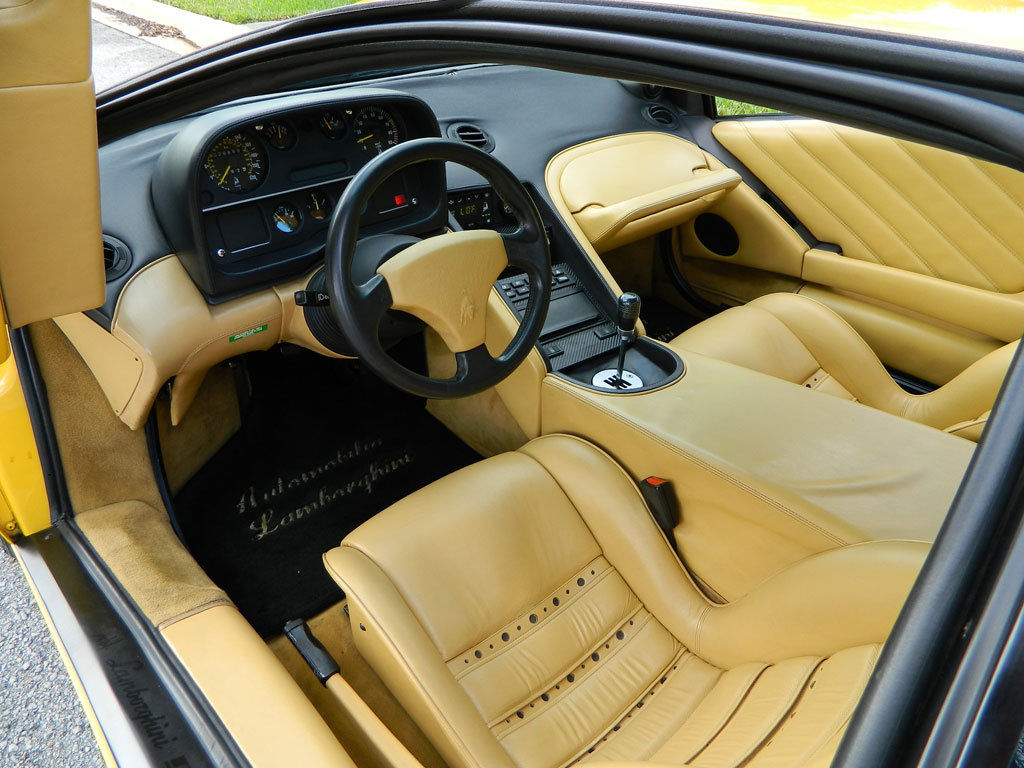 1991 Lamborghini Diablo Yellow Snowcorn Wing 2wd Collectible
