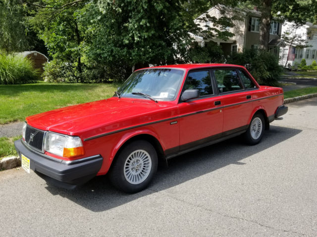 1992 VOLVO 240 Auto A/C Red Exterior Charcoal Cloth Interior for sale