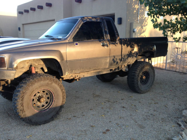 1985 Toyota Pickup 4x4 Lifted