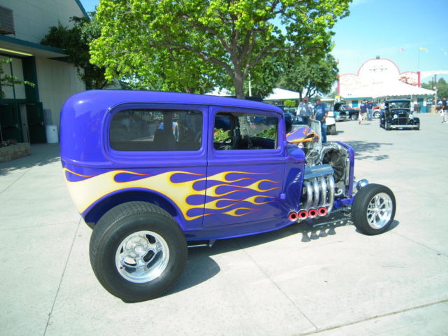 1932 PURPLE W/ FLAMES Ford 2 DR.SEDAN ALL STEEL