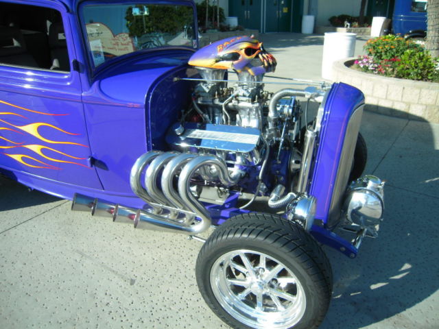1932 PURPLE W/ FLAMES Ford 2 DR.SEDAN ALL STEEL