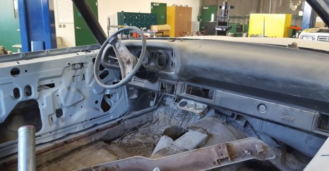 1971 Primer Chevrolet Camaro Coupe