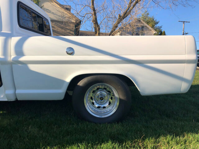 1971 White Ford F-100