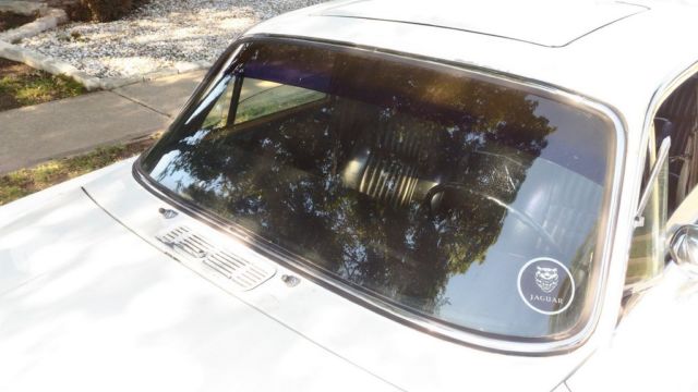 1973 White Jaguar XJ6