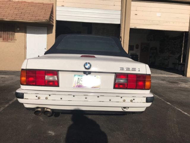 1992 White BMW 3-Series Convertible