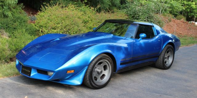 1976 Blue Chevrolet Corvette Coupe