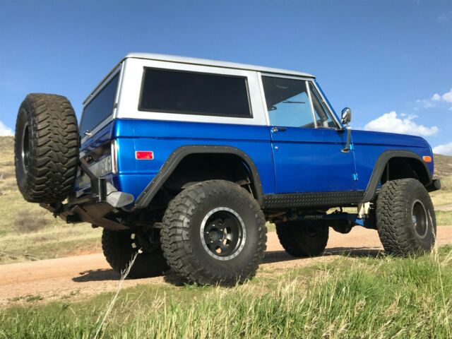 1970 Blue Ford Bronco