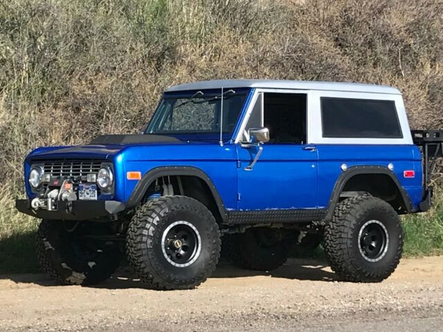 1970 Blue Ford Bronco