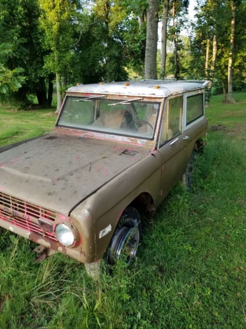 1976 Brown Ford Bronco SUV