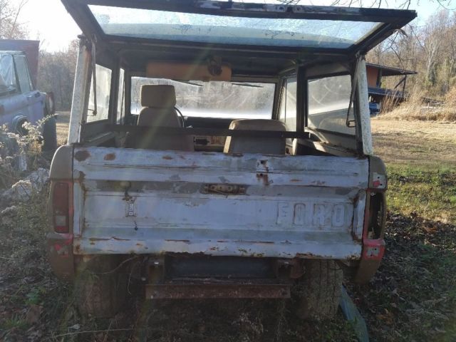 1976 Brown Ford Bronco SUV