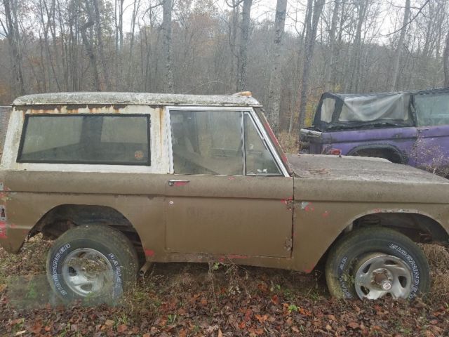 1976 Brown Ford Bronco SUV