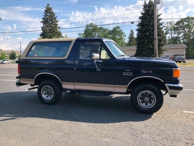 1989 Ford Bronco SUV