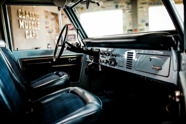 1974 Ford Bronco SUV