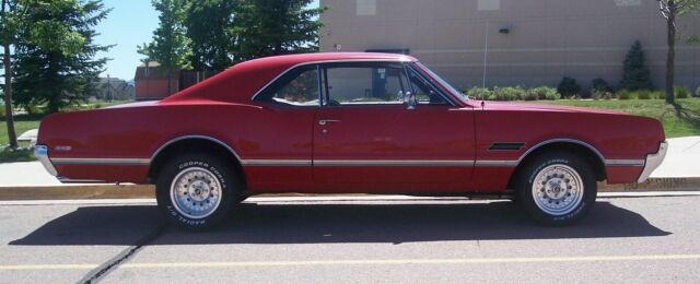 1966 Red Oldsmobile 442 Coupe