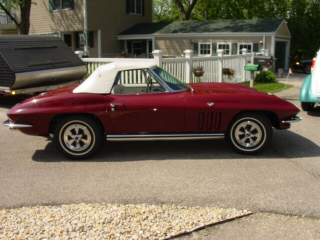 1965 milano maroon Chevrolet Corvette Convertible