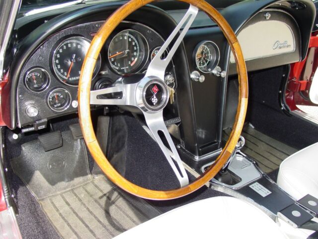 1965 milano maroon Chevrolet Corvette Convertible