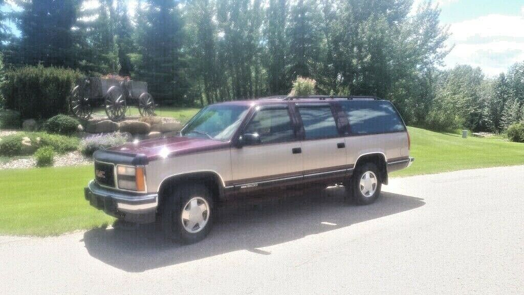 1993 Burgundy GMC Suburban SUV