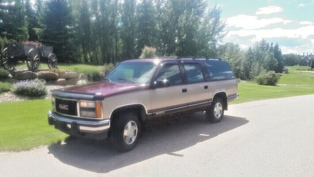 1993 Burgundy GMC Suburban SUV