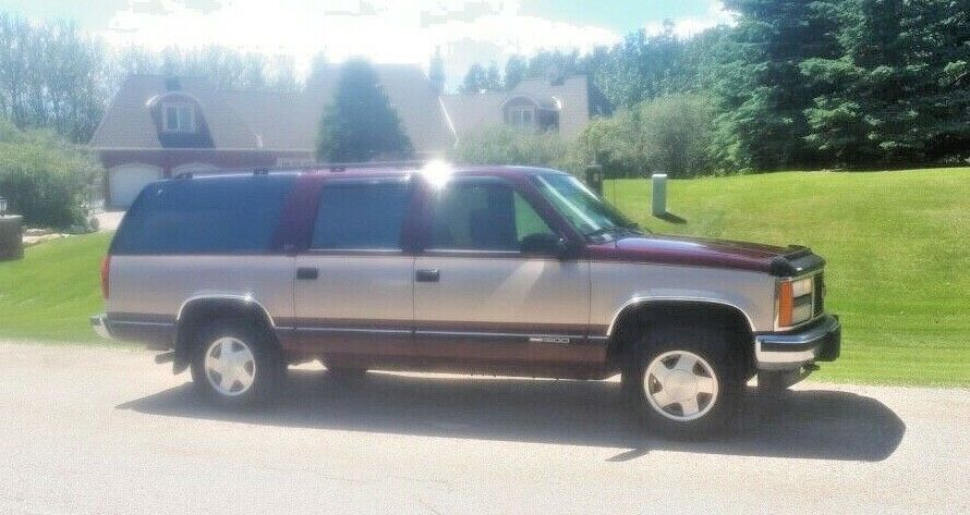 1993 Burgundy GMC Suburban SUV