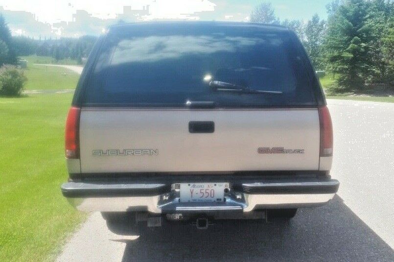 1993 Burgundy GMC Suburban SUV