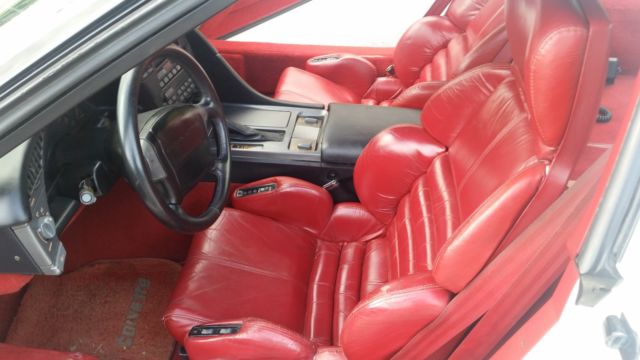 1990 White Chevrolet Corvette Coupe