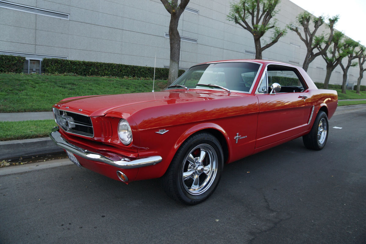 1965 Red Ford Mustang 351W V8 2 Door Custom 4 spd manual Coupe --