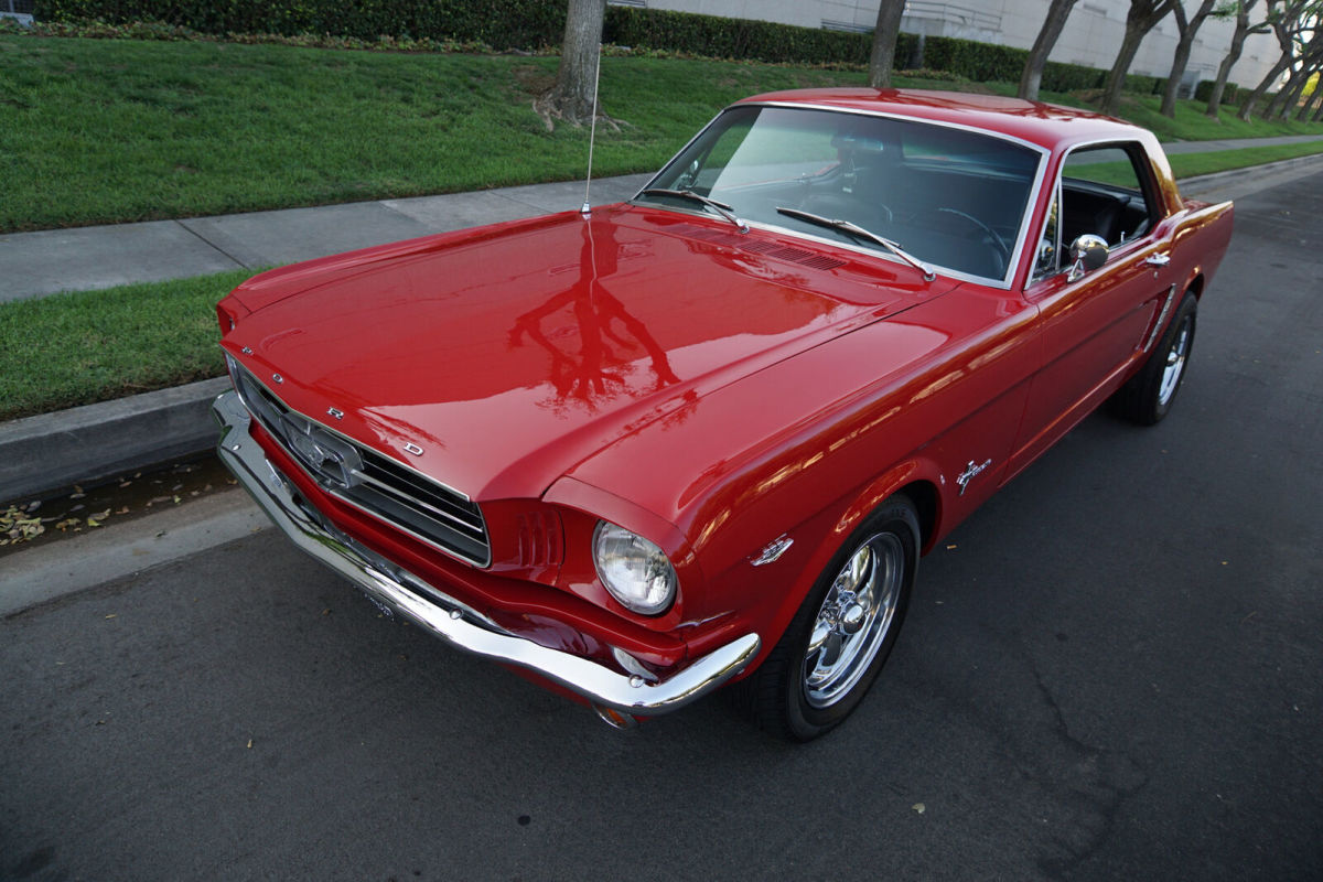 1965 Red Ford Mustang 351W V8 2 Door Custom 4 spd manual Coupe --