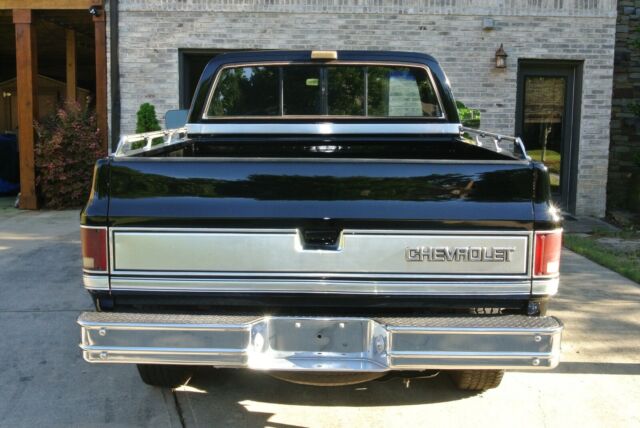 1986 Black Chevrolet C/K Pickup 1500 Regular Cab Short Bed
