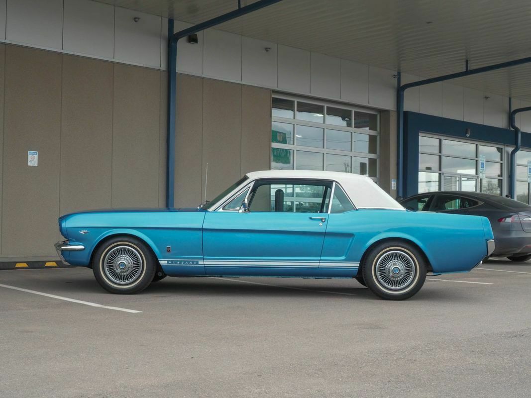 1966 Blue Ford Mustang --