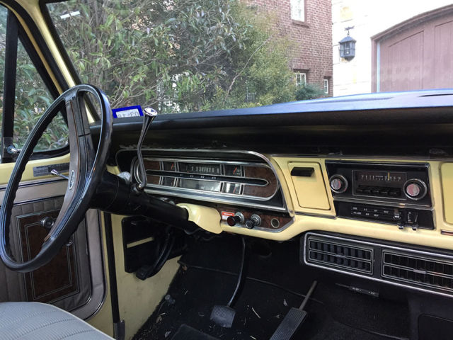 1972 Yellow Ford F-100 Standard Cab Pickup