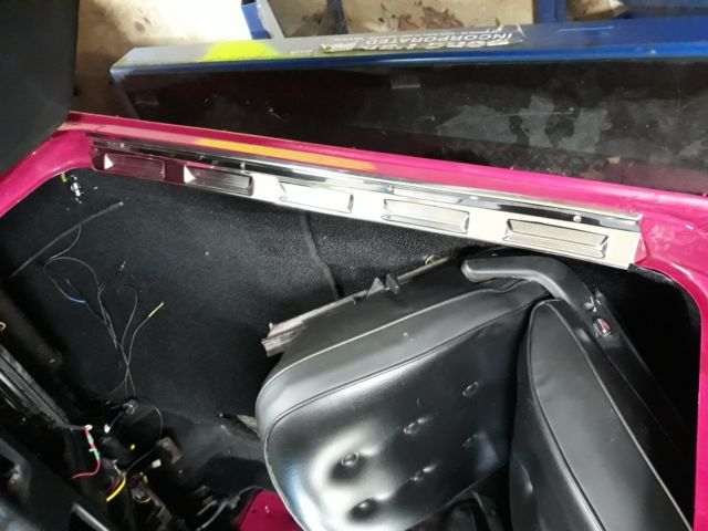 1972 panther pink   moulon rouge Plymouth Barracuda Coupe