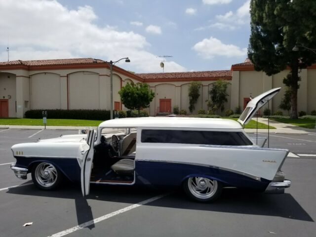 1957 Blue Chevrolet Bel Air/150/210 Wagon