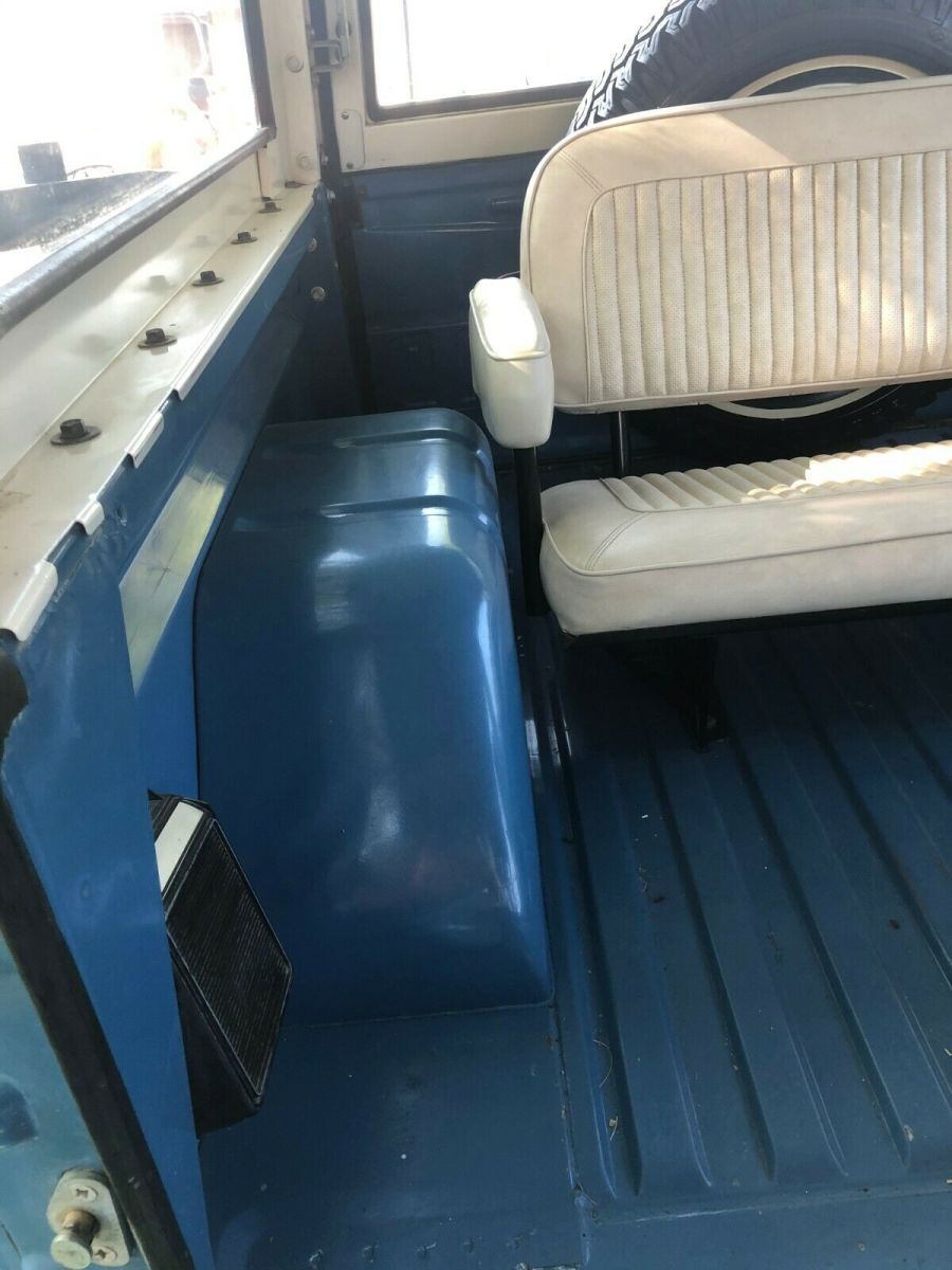 1970 Blue Ford Bronco SUV