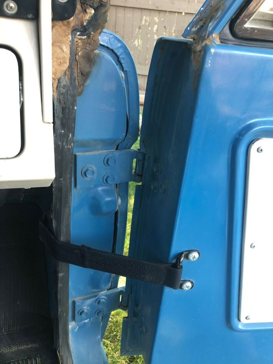 1970 Blue Ford Bronco SUV