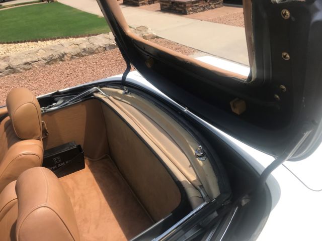 1983 White Mercedes-Benz SL-Class Convertible