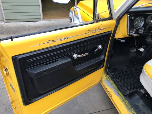 1972 Yellow Chevrolet C-10