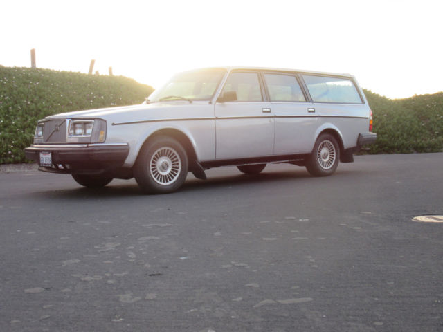 1984 Silver Volvo 240 Wagon